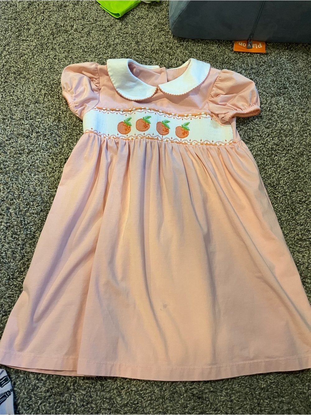 Shrimp and grits girls smocked dress size 6 peaches pink